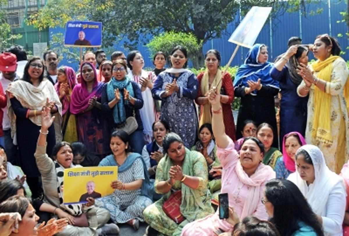 सिसोदिया के साथ पार्टी के 80 फीसदी नेतृत्व को भी पुलिस ने किया गिरफ्तार : आप